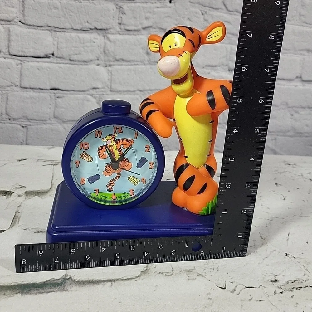 Disney Fantasma Winnie The Pooh Tigger Figural Bedroom‎ Clock Flaw- No Alarm